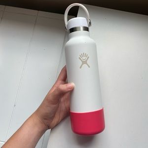White Hydro Flask 21 Oz with Pink Boot